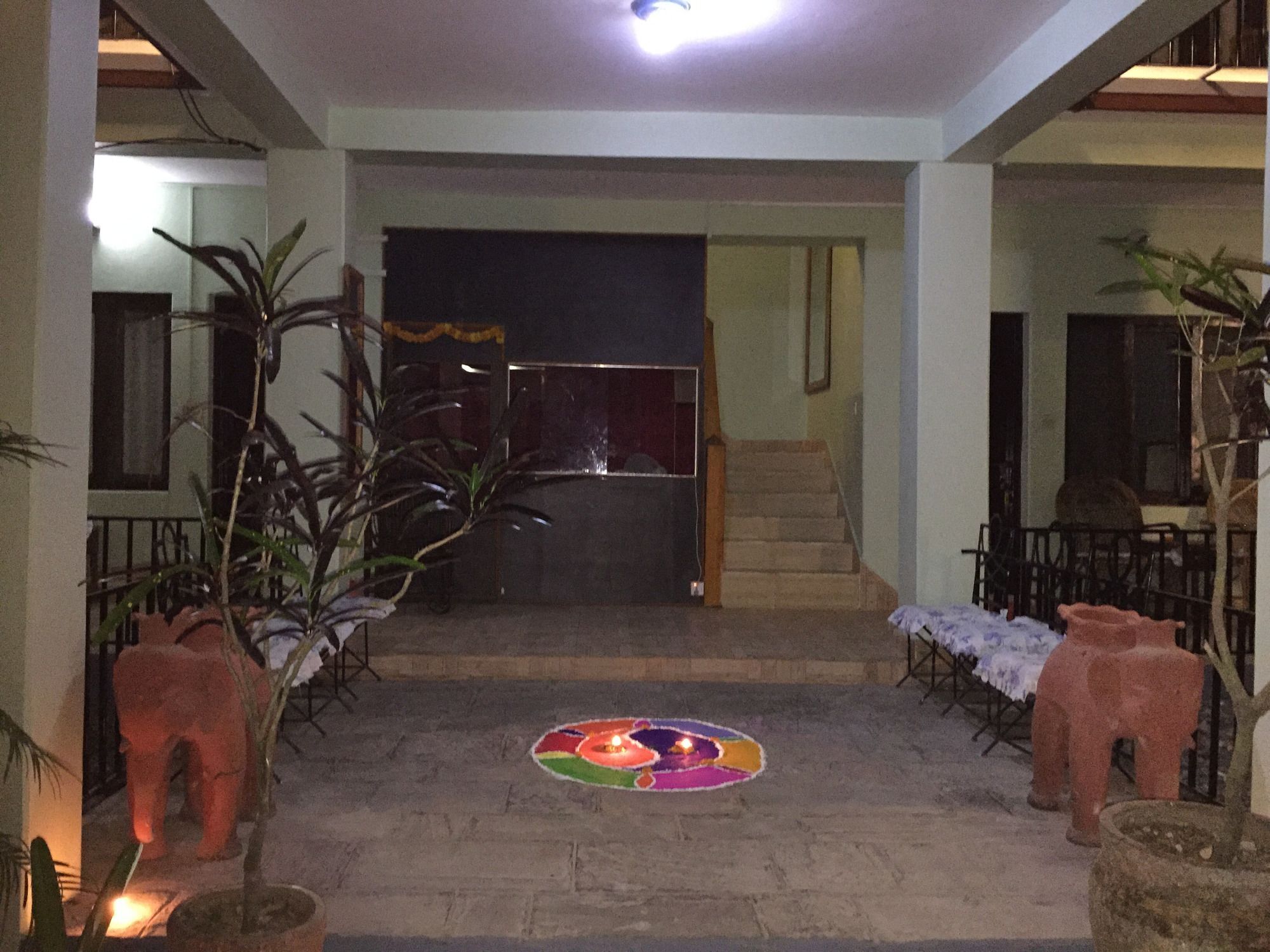 Yeti Guest House Pokhara Exterior foto